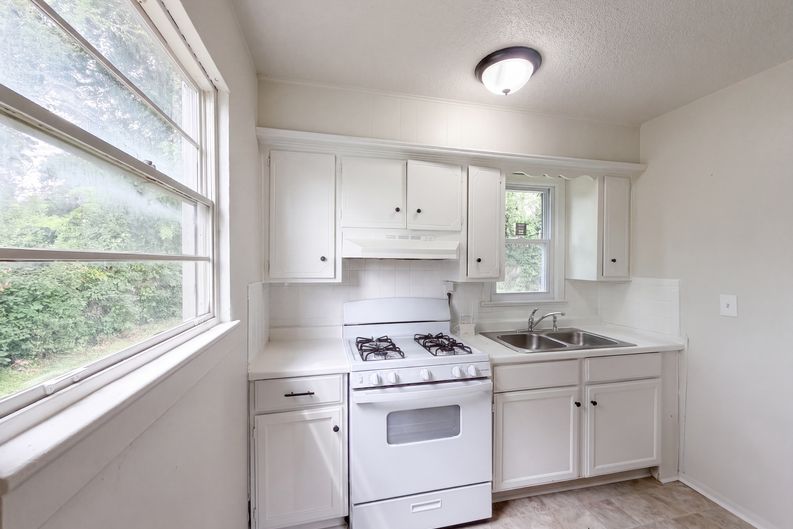 Photo 15 of 20 of 4770 Woodend Ave, Kansas City, KS