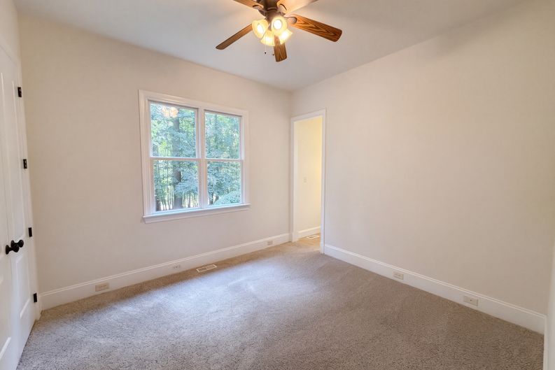 Photo 25 of 42 of 3027 Krogen Ct, Creedmoor, NC
