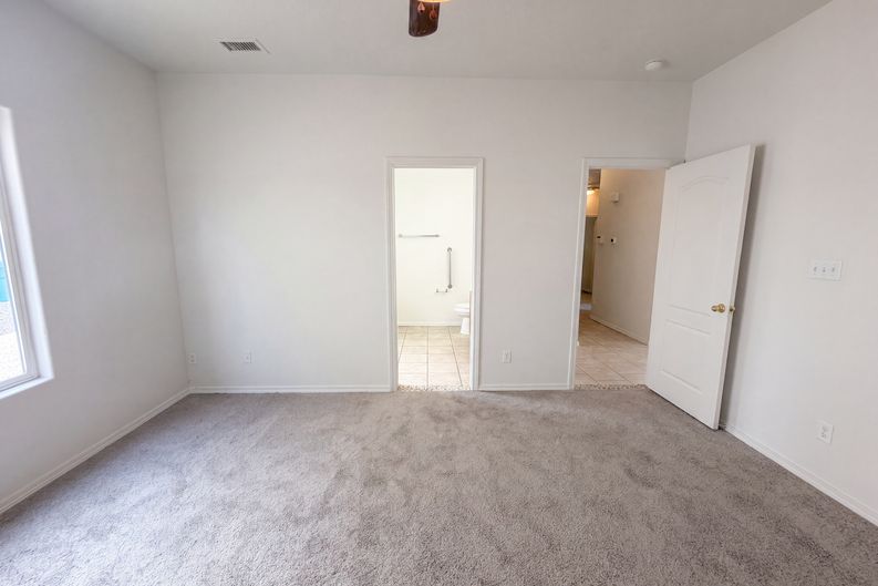 Photo 10 of 24 of 696 Troon Dr SE, Rio Rancho, NM