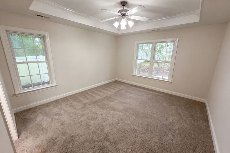 Photo 4 of 19 of 2037 Olde Towne Dr, Monroe, NC