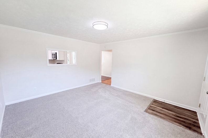 Photo 6 of 17 of 467 Oak Way, Lawrenceville, GA