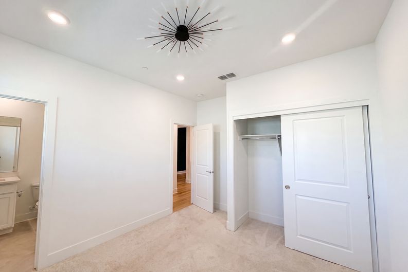 Photo 11 of 50 of 2743 Irish Meadow Way, Lathrop, CA