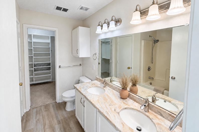 Photo 10 of 22 of 2708 White Oak Dr, Little Elm, TX