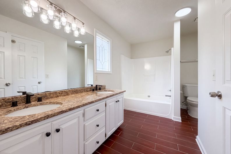 Photo 8 of 15 of 3441 Bridgeton Cv, Antioch, TN