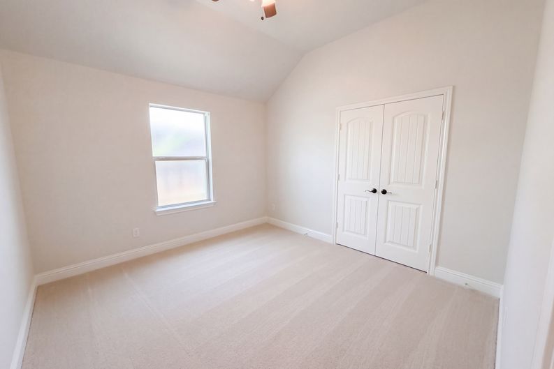 Photo 16 of 20 of 130 Red Pine Dr, Red Oak, TX