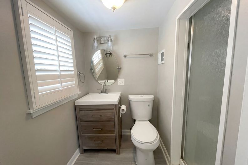 Photo 11 of 17 of 715 E 72nd Ter, Kansas City, MO
