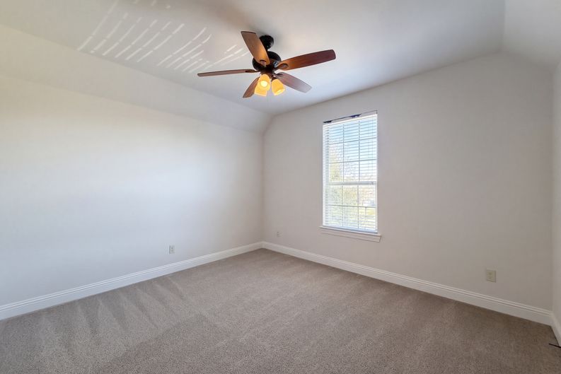 Photo 14 of 22 of 10832 Frost Pl, McKinney, TX