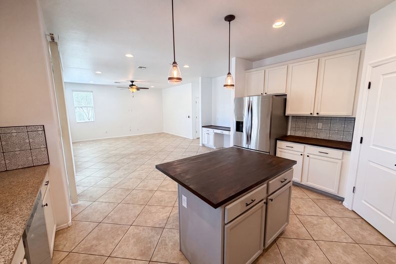 Photo 13 of 38 of 21276 W Berkeley Rd, Buckeye, AZ