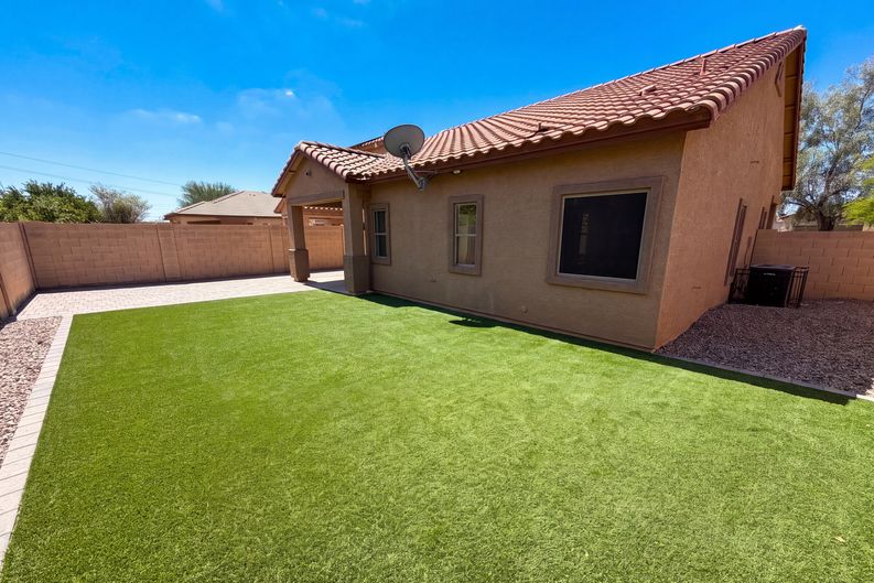 Photo 6 of 27 of 934 E Overlin Dr, Avondale, AZ