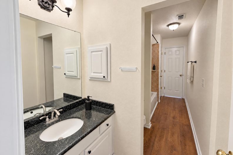 Photo 13 of 18 of 9911 Max Ln, Frisco, TX