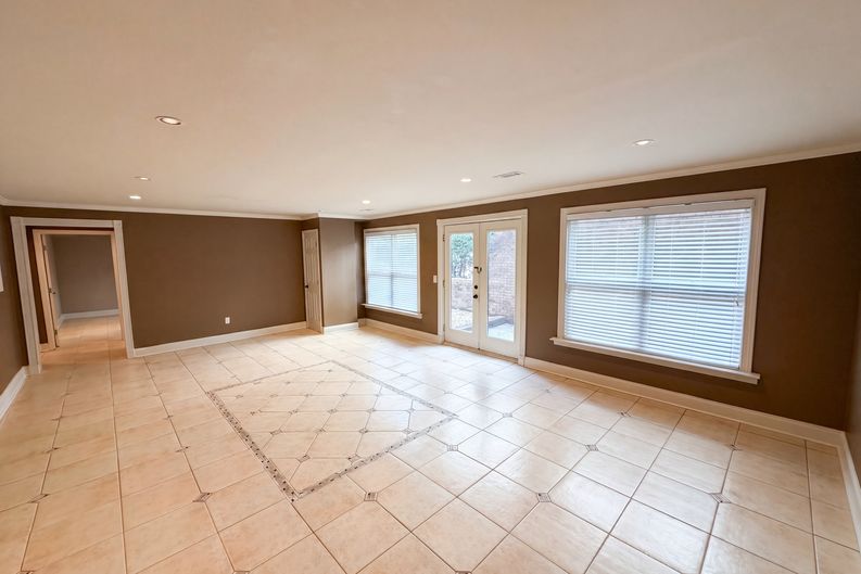 Photo 16 of 71 of 3250 Camellia Ln, Suwanee, GA