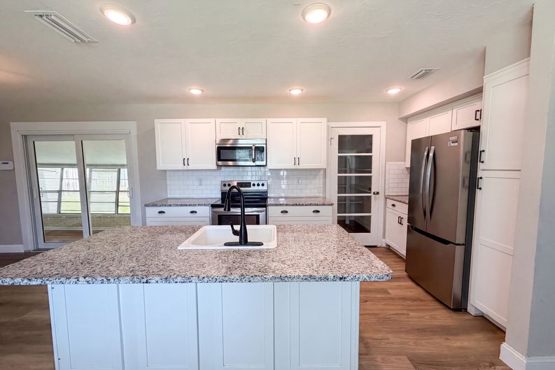 Photo 4 of 15 of 1521 W River Shore Way, Tampa, FL