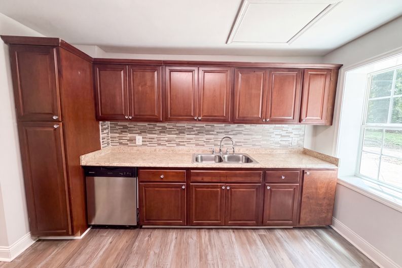 Photo 6 of 30 of 4800 Leonard Ave, Henrico, VA