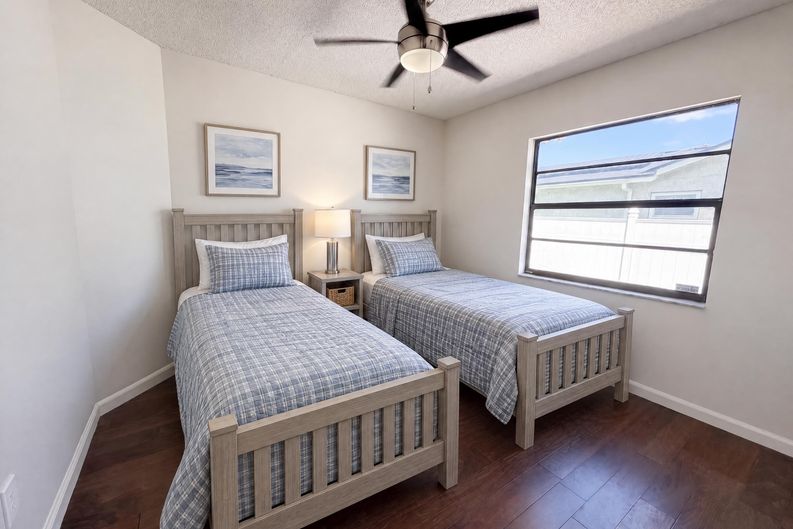 Photo 10 of 17 of 9507 Letterstone Ct, Tampa, FL