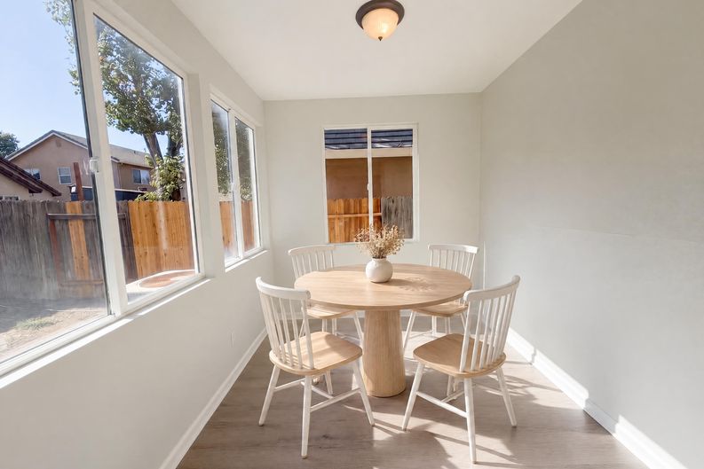 Photo 7 of 21 of 5124 Bissett Way, Sacramento, CA