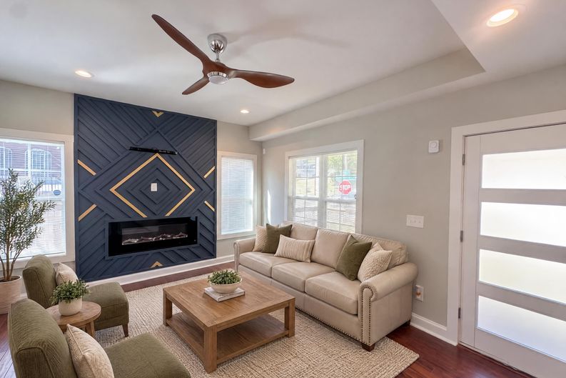 Photo 10 of 76 of 213 Joseph E Lowery Blvd NW, Atlanta, GA