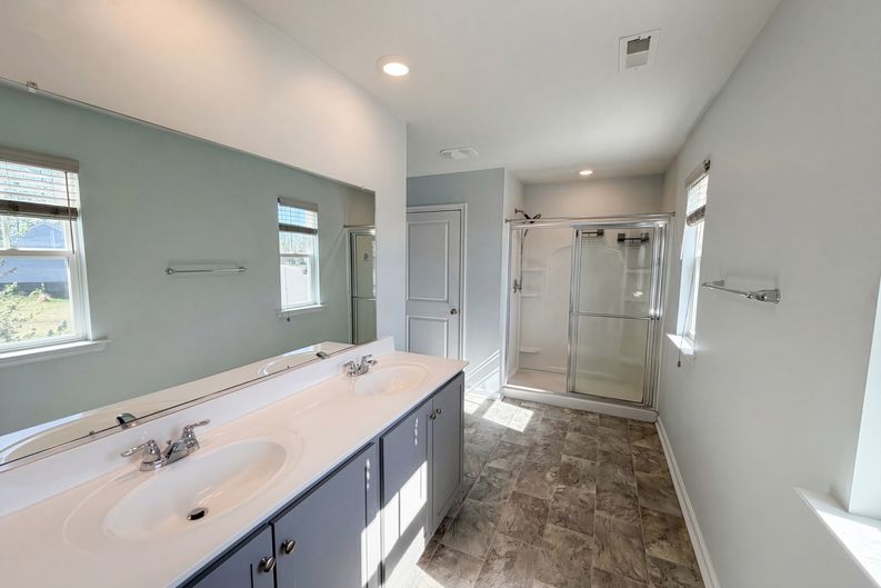 Photo 14 of 22 of 6454 Faulkner Dr, North Chesterfield, VA