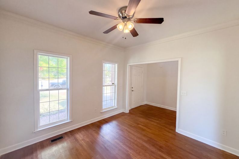 Photo 9 of 31 of 3017 Farmville Cir, Spring Hill, TN