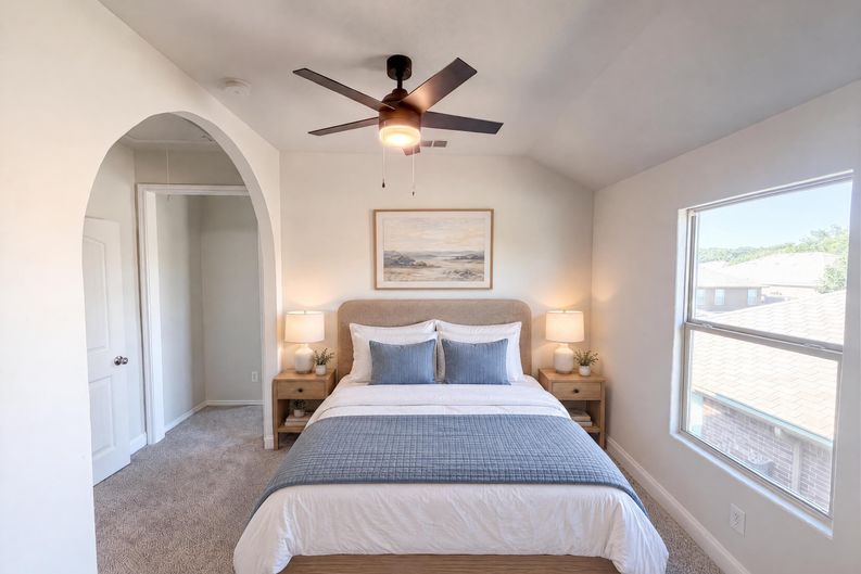 Photo 12 of 28 of 625 River Rock Dr, Azle, TX