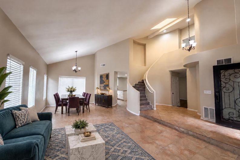 Photo 3 of 22 of 39676 Ridgedale Dr, Murrieta, CA