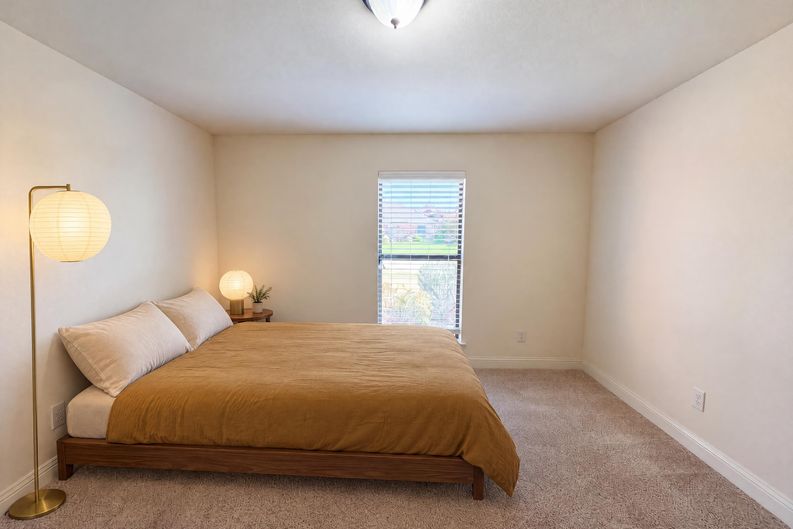 Photo 3 of 22 of 3032 Laguna Dr, Plano, TX