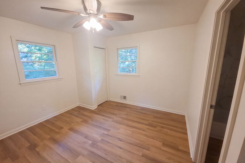 Photo 4 of 33 of 6489 N Sweetwater Rd, Lithia Springs, GA