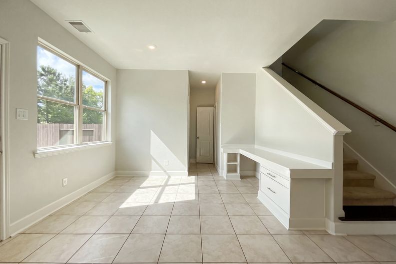 Photo 8 of 17 of 18813 Genova Bay Ct, New Caney, TX