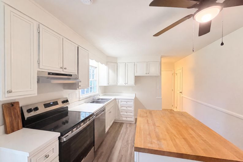 Photo 8 of 23 of 1181 Bouldercrest Cir, Watkinsville, GA