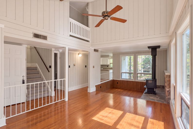 Photo 3 of 18 of 3838 Erickson Cir, Mc Gaheysville, VA