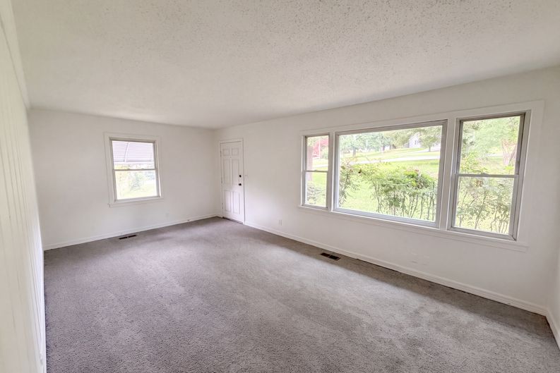 Photo 7 of 20 of 612 Victor Dr, Knoxville, TN