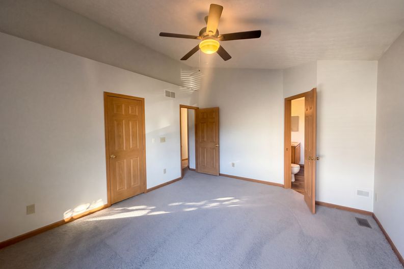 Photo 17 of 40 of 232 Brownstone Ct, Westerville, OH