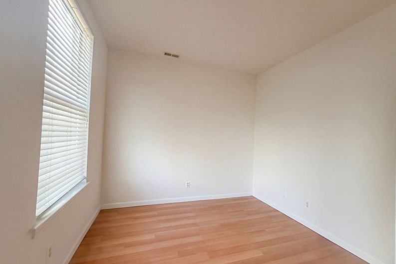 Photo 8 of 18 of 2320 Rutger St, Saint Louis, MO