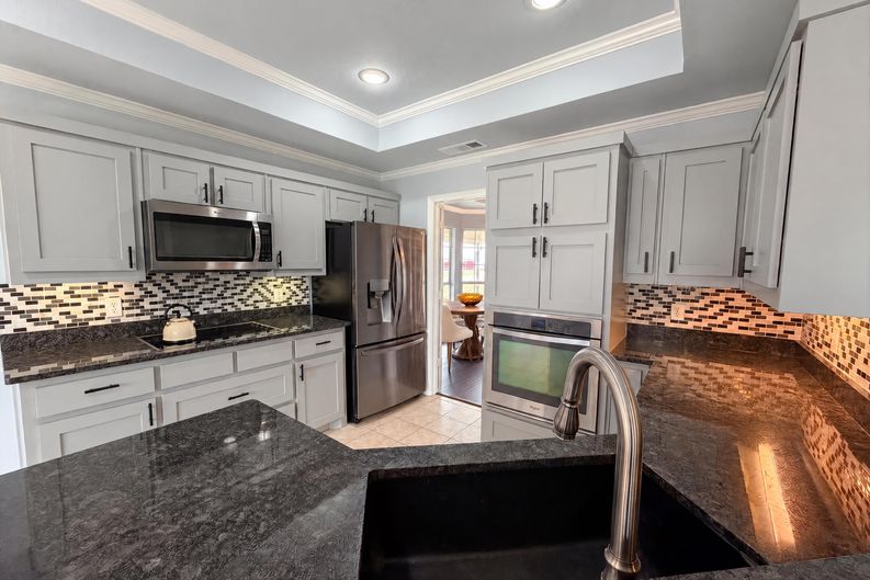 Photo 12 of 22 of 4014 Ovilla Rd, Waxahachie, TX