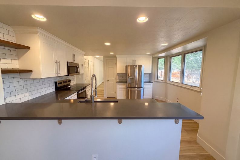 Photo 7 of 43 of 7447 S Ames Ct, Littleton, CO
