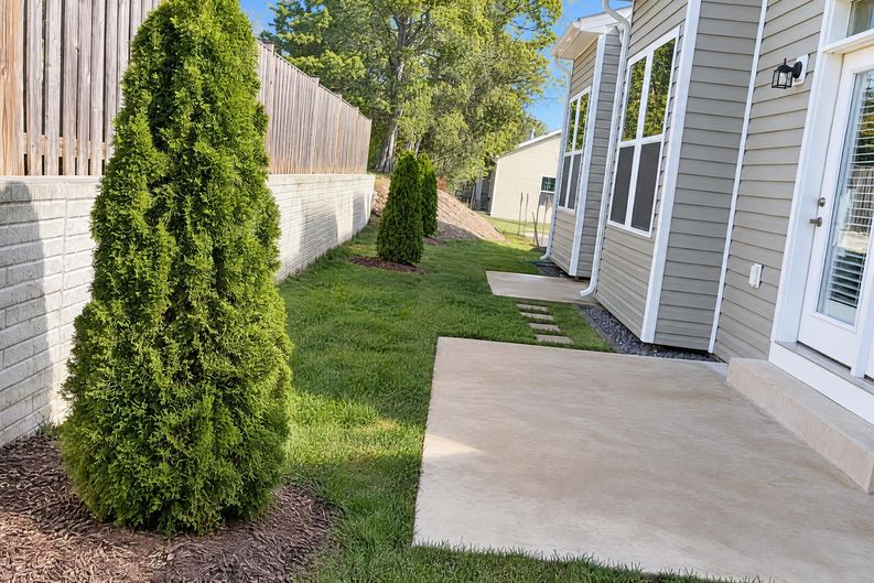 Photo 17 of 19 of 117 Amberfield Ct, Winchester, VA