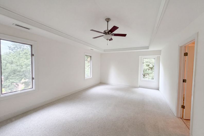 Photo 10 of 84 of 7030 Willowick Dr, Brentwood, TN