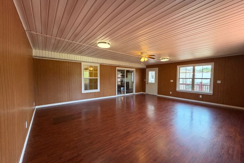 Photo 13 of 28 of 125 Ivanhoe Ct, Murfreesboro, TN