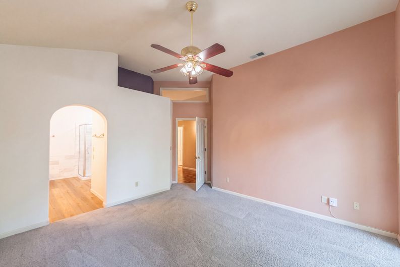 Photo 3 of 44 of 5344 Swindon Rd, Rocklin, CA