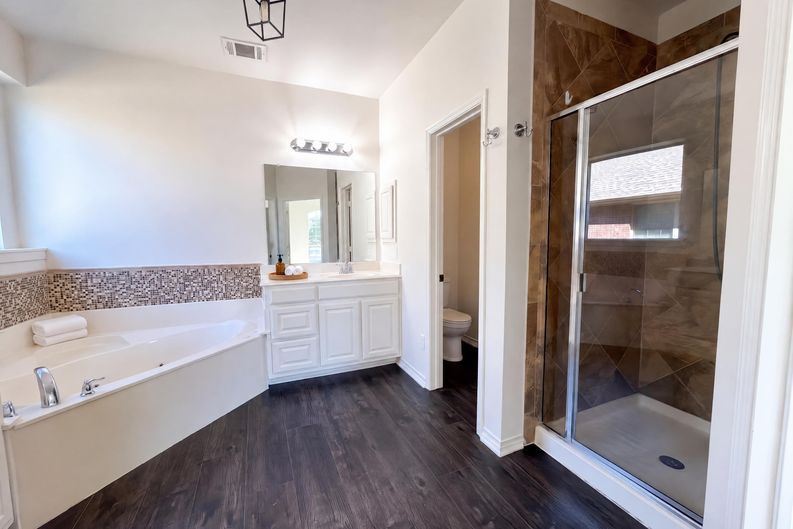 Photo 13 of 21 of 5800 Chuck Wagon Ln, McKinney, TX