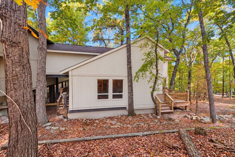 Photo 5 of 18 of 3838 Erickson Cir, Mc Gaheysville, VA