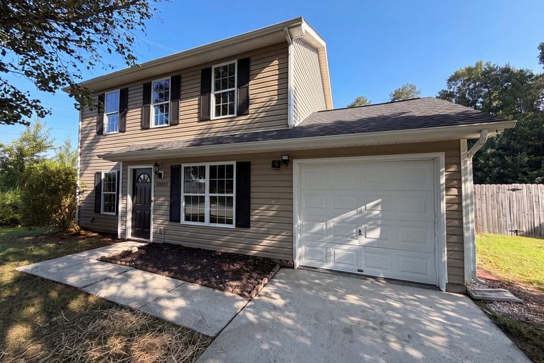 Photo 15 of 17 of 10933 Pointer Ridge Dr, Charlotte, NC