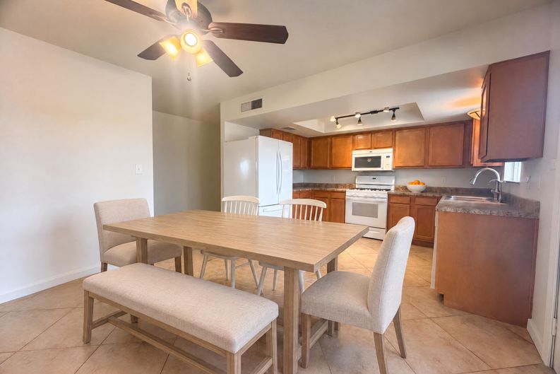 Photo 11 of 16 of 9919 E Magnolia St, Mesa, AZ