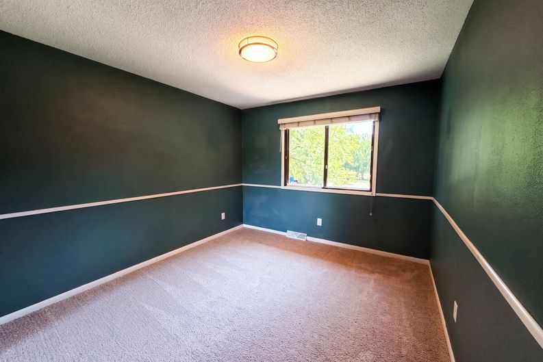 Photo 8 of 24 of 13802 Holyoke Path, Apple Valley, MN