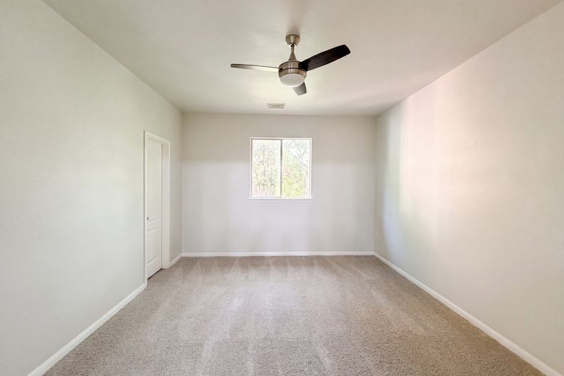 Photo 9 of 22 of 2404 Danciger Ln, Cedar Park, TX