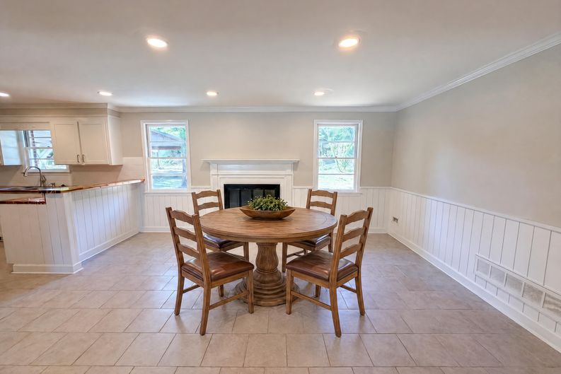 Photo 10 of 24 of 1817 Neptune Dr, Columbia, SC