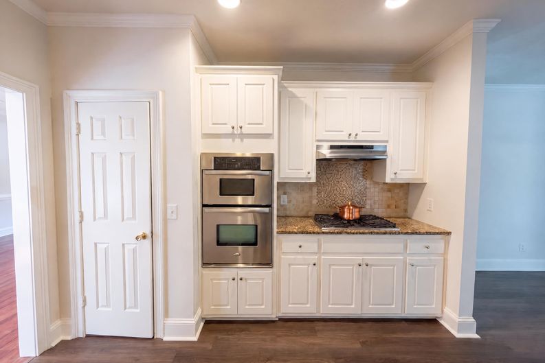 Photo 6 of 25 of 1990 Eagle Ridge Dr SW, Conyers, GA