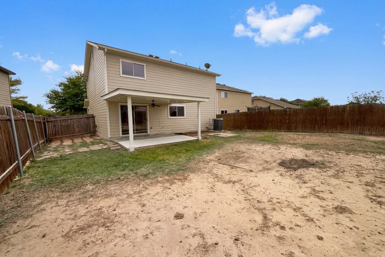 Photo 5 of 18 of 8807 Mesa Vis, San Antonio, TX