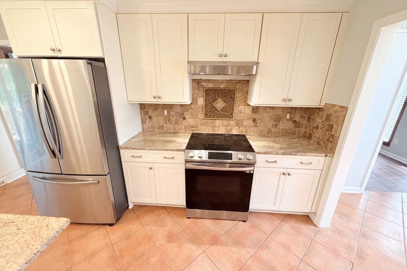 Photo 11 of 33 of 3409 Woodrun Trl, Marietta, GA