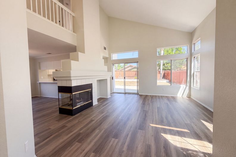 Photo 3 of 28 of 43390 Corte Almeria, Temecula, CA