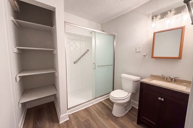 Photo 13 of 24 of 3704 Meadowview Dr, Lithia Springs, GA